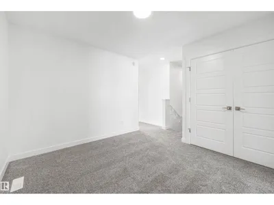 20715 43 AV NW photo 24