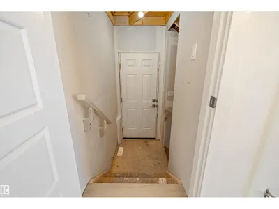 20715 43 AV NW photo 42