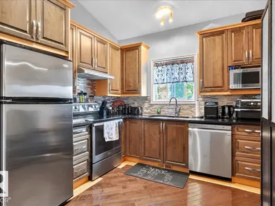 11947 67 ST NW photo 17