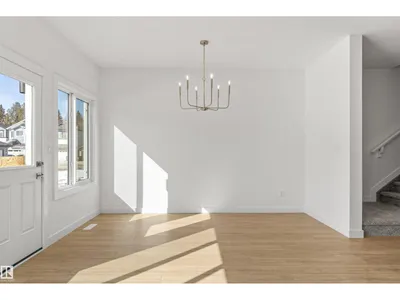 20707 43 AV NW photo 13