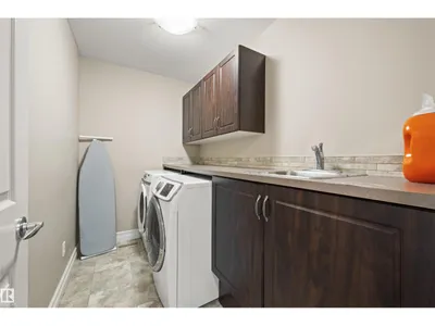 2422 WARRY PL SW photo 39
