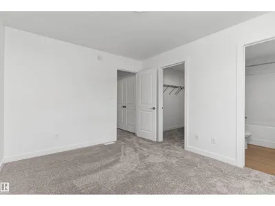 20635 43 AV NW photo 34