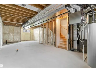 20635 43 AV NW photo 38