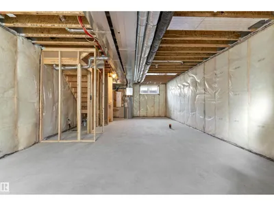 20635 43 AV NW photo 39