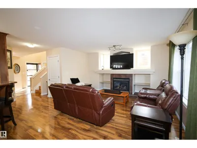 9606 82 AV photo 9