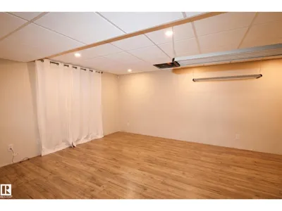 9606 82 AV photo 33