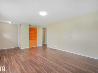 9315 151 AV NW photo 26