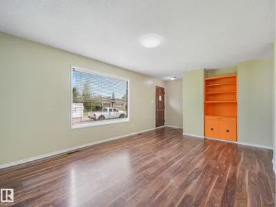 9315 151 AV NW photo 27