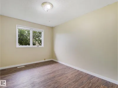 9315 151 AV NW photo 39