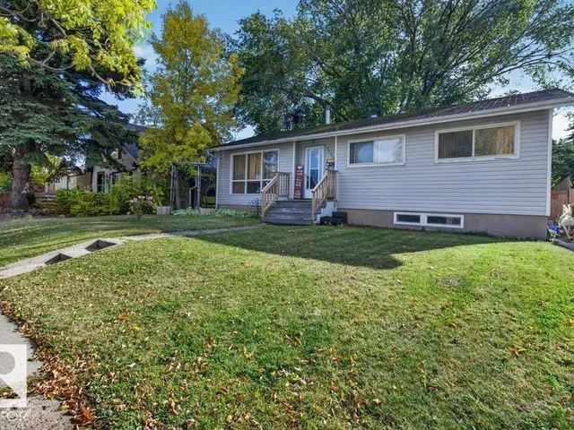 3829 110 AV NW, Edmonton