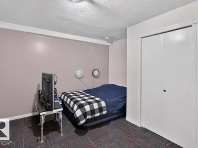 3829 110 AV NW photo 25