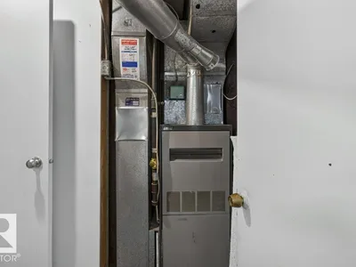 3829 110 AV NW photo 31