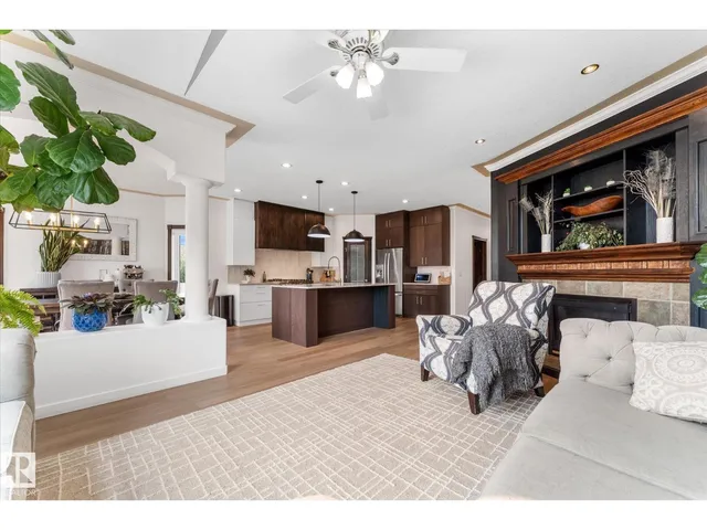 8704 165 AV NW, Edmonton