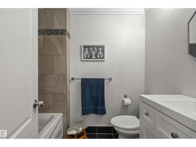 17 DONLEVY PL photo 37
