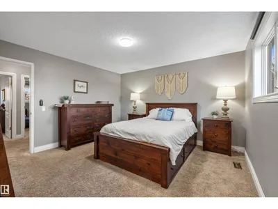 17 DONLEVY PL photo 45
