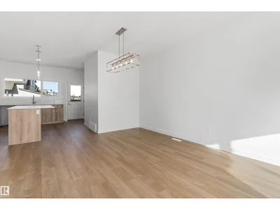 20808 40 AV NW photo 19