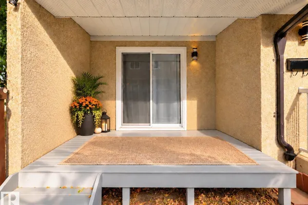 7209 180 ST NW photo 3
