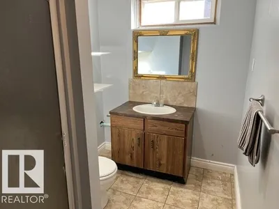 11945 138 AV NW photo 17