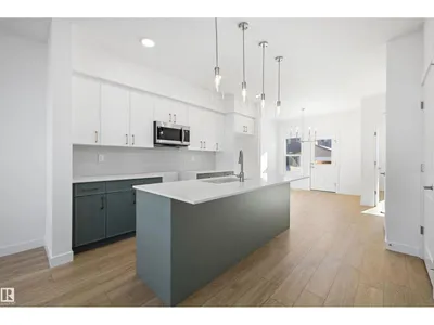 20711 43 AV NW photo 10