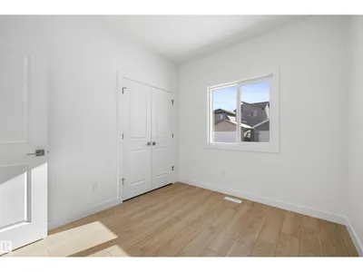 20711 43 AV NW photo 22