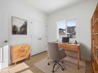 20711 43 AV NW photo 23
