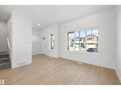 20711 43 AV NW photo 9