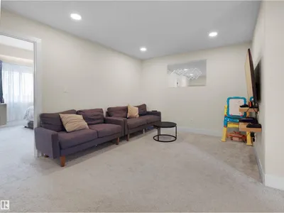 9923 222 ST NW photo 23