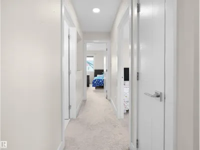 9923 222 ST NW photo 32