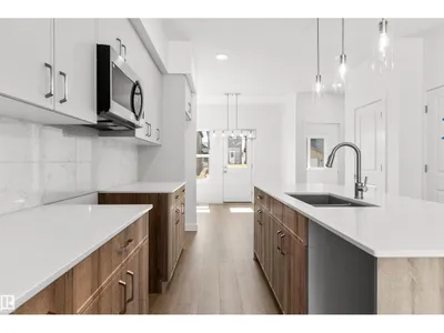 20703 43 AV NW photo 17