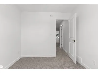 20703 43 AV NW photo 35