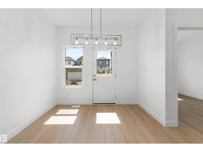 20703 43 AV NW photo 5