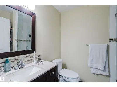 10204 - 10210 113 AV NW photo 32