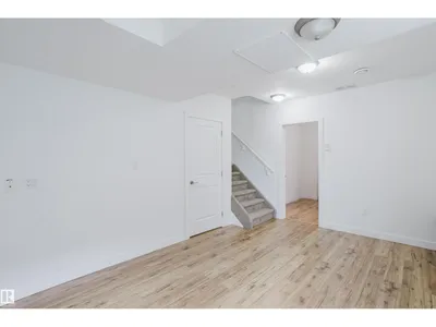 10204 - 10210 113 AV NW photo 38