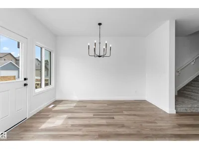 20615 43 AV NW photo 4