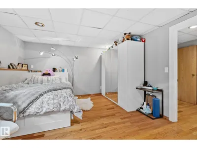 7503 190 ST NW photo 21