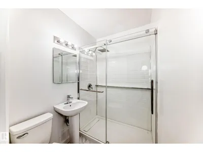 9221 110 AV NW photo 17