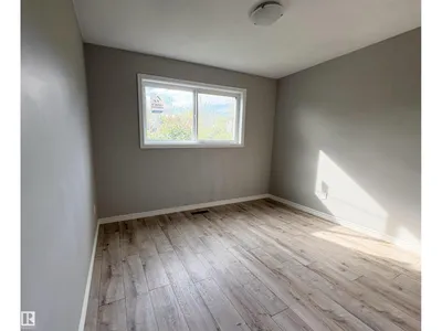 12764 118 ST NW photo 11