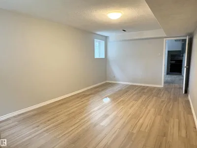 12764 118 ST NW photo 19