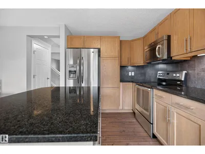 821 36A AV NW photo 11