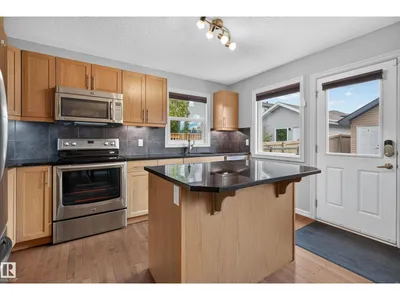 821 36A AV NW photo 8