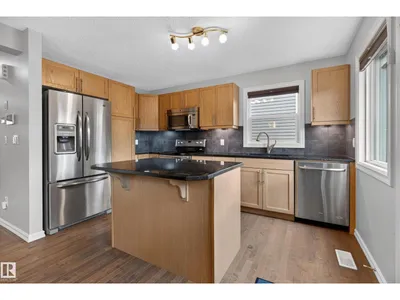 821 36A AV NW photo 9