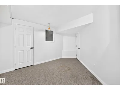 5830 181 ST NW photo 42