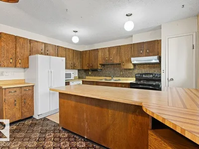 3022 108 ST NW photo 20