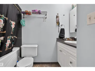 10831 80 AV NW photo 11