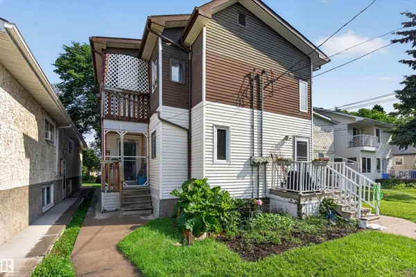 10831 80 AV NW photo 2