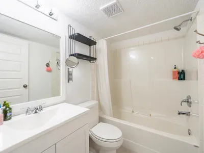 #142 10636 120 ST NW photo 23