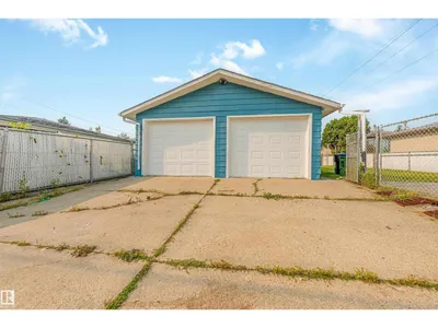 12023 137 AV NW photo 49