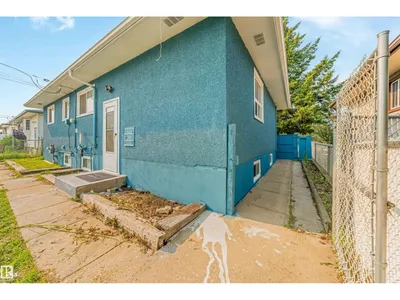 12023 137 AV NW photo 52