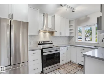 10807 134 ST NW photo 6