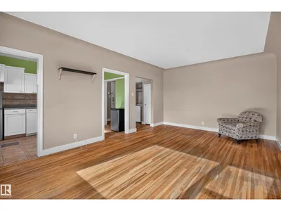 #7 11614 112 AV NW photo 12